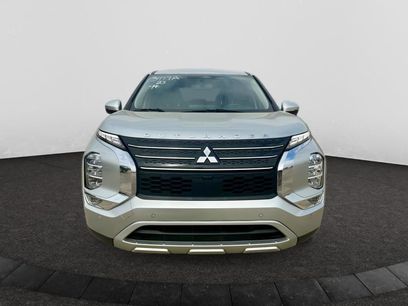 Used 2023 Mitsubishi Outlander SE