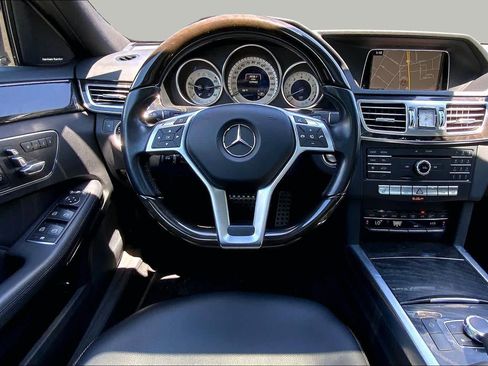 Used 2016 Mercedes-Benz E 350 4MATIC Wagon image 6