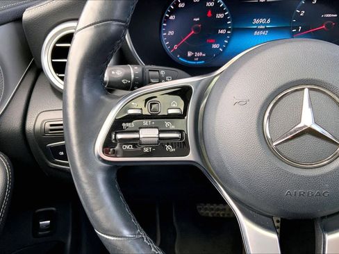 Used 2020 Mercedes-Benz GLC 300 4MATIC image 24