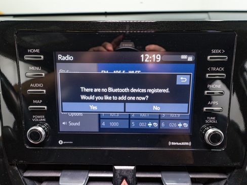 Used 2024 Toyota Camry SE image 18