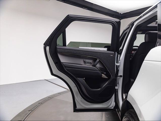 New 2027 Land Rover Range Rover Sport SE AWD/4WD image 25