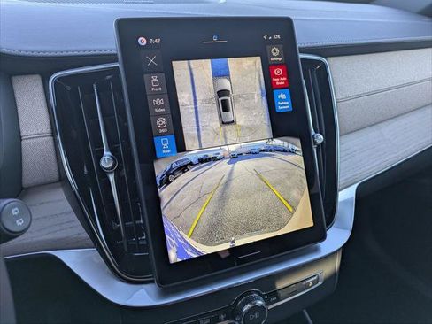 New 2026 Volvo XC90 T8 Plus w/ Protection Package Premier AWD/4WD image 10