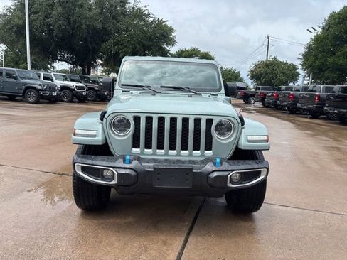 Used 2023 Jeep Wrangler Unlimited Sahara w/ Cold Weather Group AWD/4WD image 2