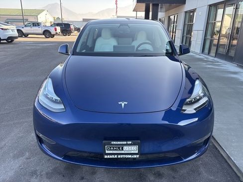 Used 2023 Tesla Model Y Long Range image 2
