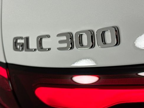 New 2026 Mercedes-Benz GLC 300 image 8