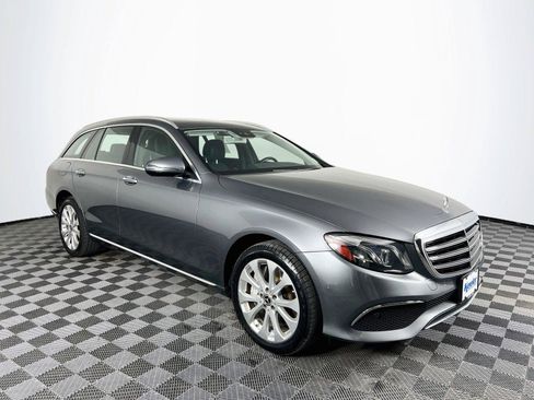 Used 2017 Mercedes-Benz E 400 4MATIC Wagon image 8