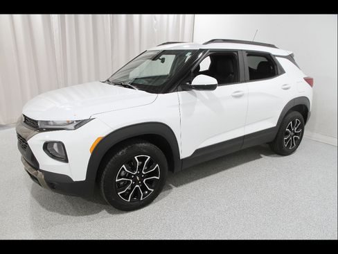 Certified 2023 Chevrolet TrailBlazer ACTIV AWD/4WD image 3