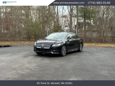 Used 2017 Lincoln Continental Select w/ Climate Package AWD/4WD image 2