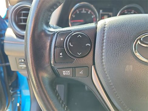 Used 2017 Toyota RAV4 SE image 14