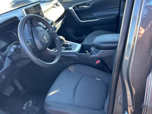 Used 2024 Toyota RAV4 XLE image 9
