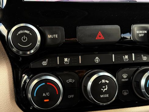 Used 2020 RAM 1500 Laramie AWD/4WD image 55