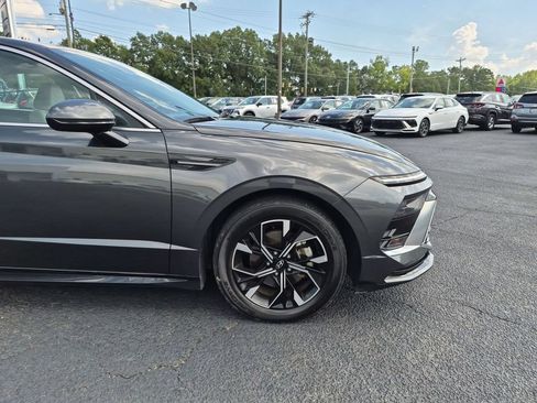 Used 2025 Hyundai Sonata SEL FWD image 11