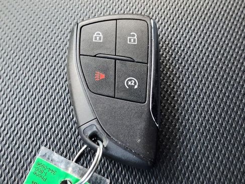 Used 2025 Chevrolet Equinox LT image 32