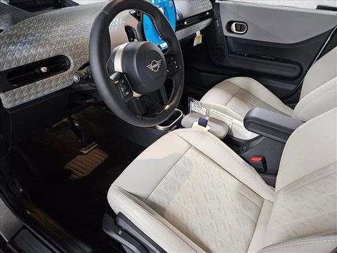 New 2026 MINI Cooper 4-Door Hardtop image 9