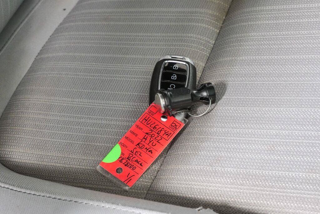 Used 2022 Hyundai Kona SEL FWD image 35