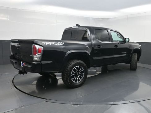 Used 2020 Toyota Tacoma TRD Sport AWD/4WD image 23