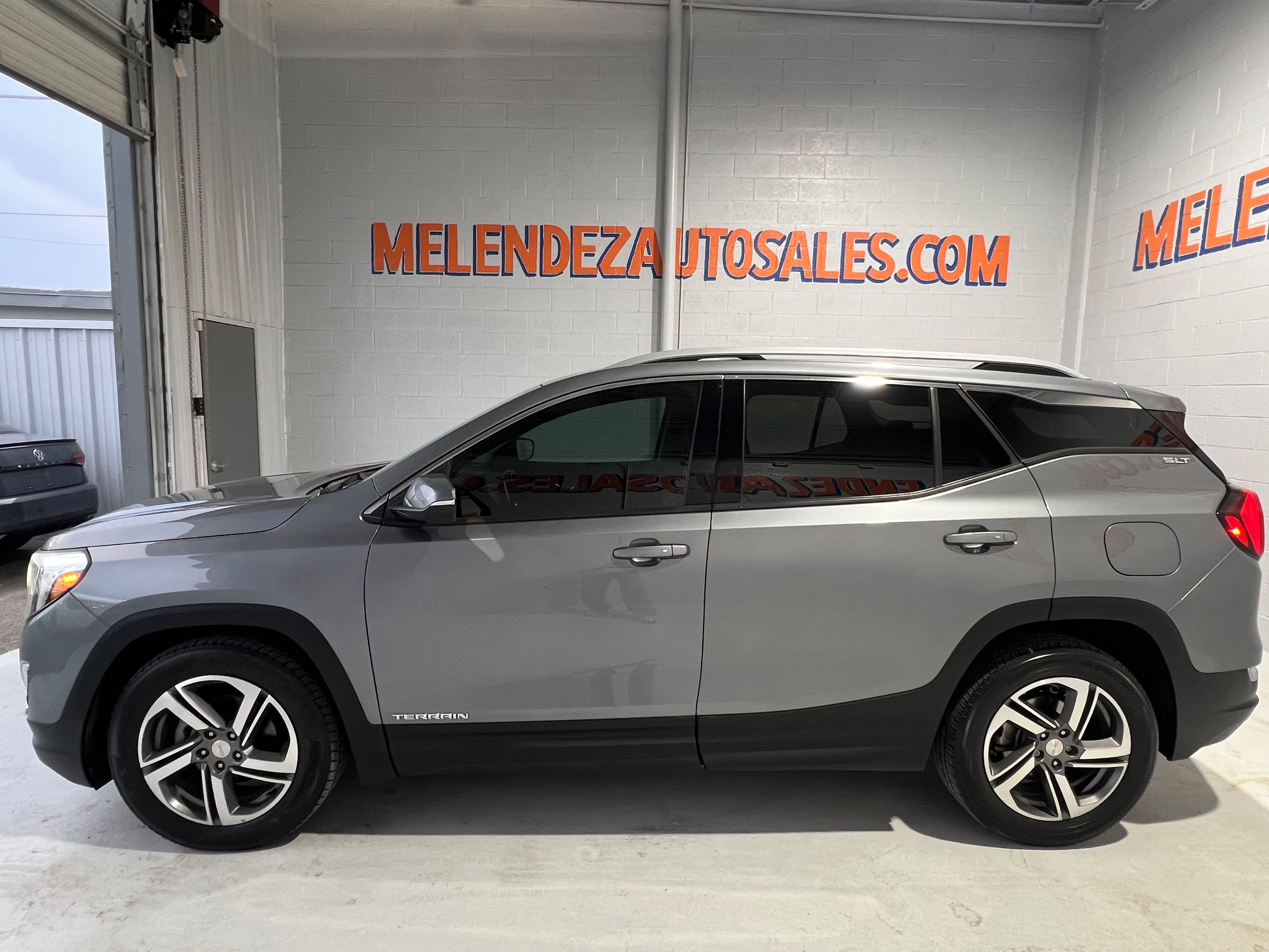 Used 2020 GMC Terrain SLT FWD image 2