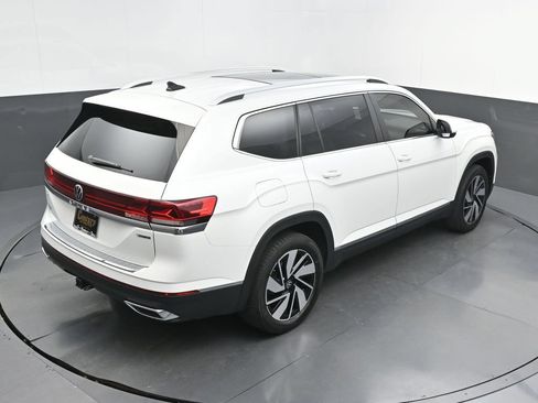 Used 2024 Volkswagen Atlas SEL AWD/4WD image 42