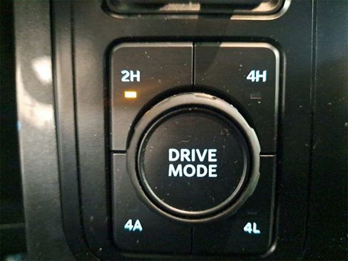 Used 2023 Ford F150 Lariat w/ Equipment Group 502A High image 32