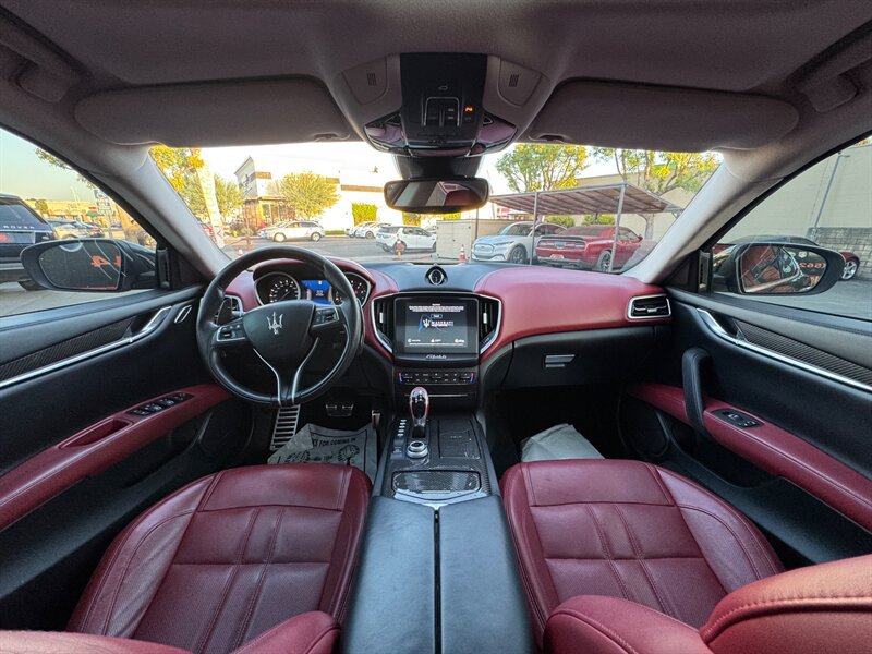 Used 2018 Maserati Ghibli S GranSport Q4 AWD/4WD image 37