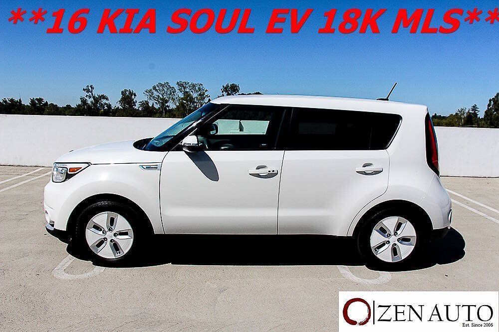 Used 2016 Kia Soul EV FWD image 4