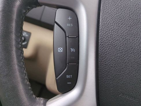 Used 2012 GMC Acadia SLT image 26