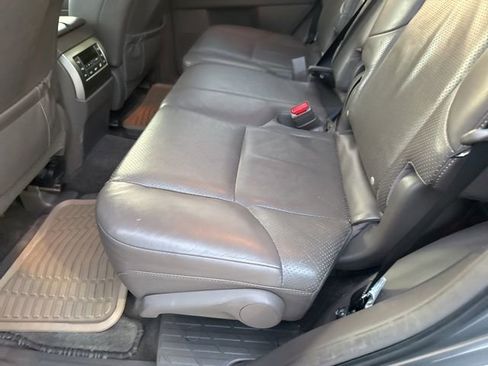 Used 2011 Lexus GX 460 w/ Comfort Plus Pkg image 29