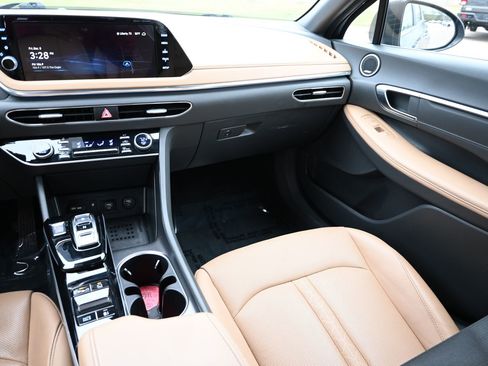 Used 2023 Hyundai Sonata Limited w/ Cargo Package image 18