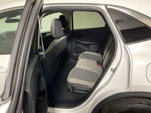 Used 2022 Ford Escape SE image 30