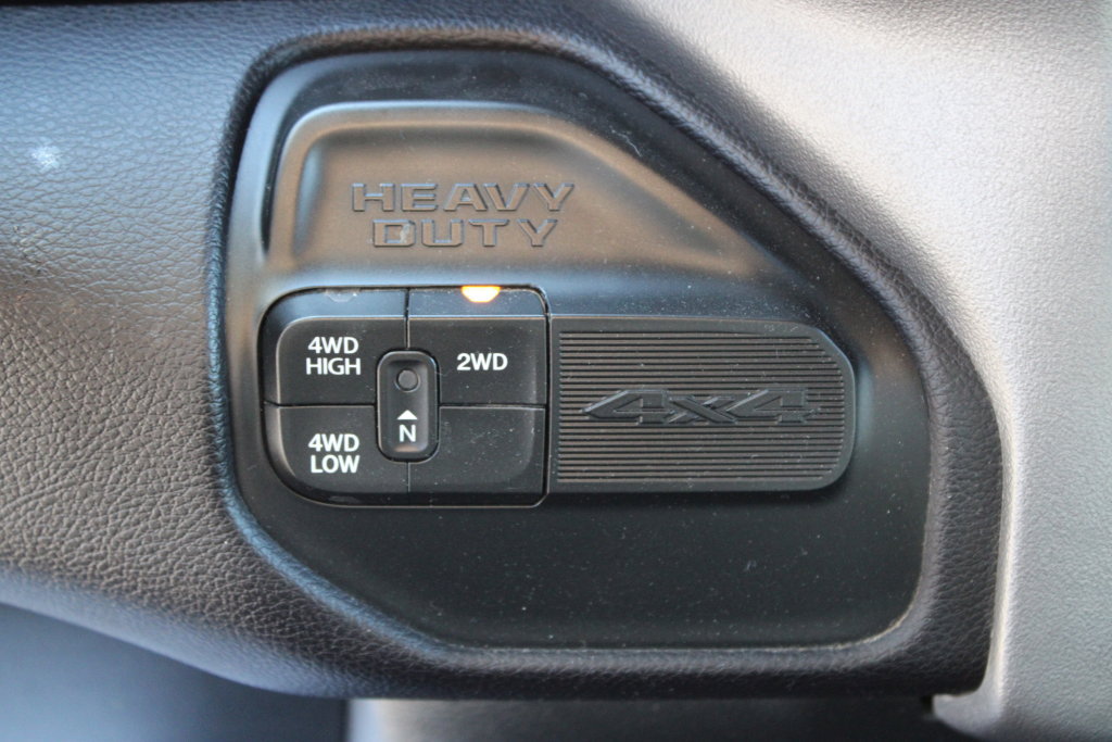 Used 2024 RAM 3500 Big Horn AWD/4WD image 19