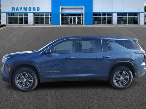 Used 2024 Chevrolet Traverse LS image 6