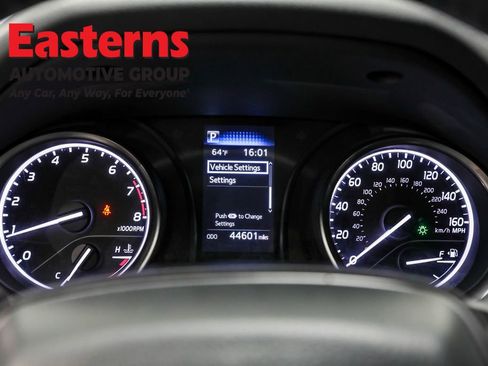 Used 2024 Toyota Camry SE image 29