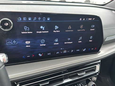 Certified 2024 Chevrolet Traverse LT w/ LPO, Floor Liner Package image 36