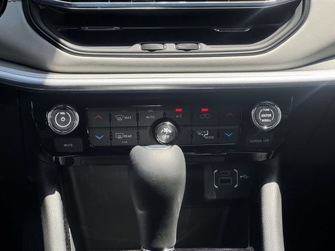 New 2026 Jeep Compass Limited AWD/4WD image 18