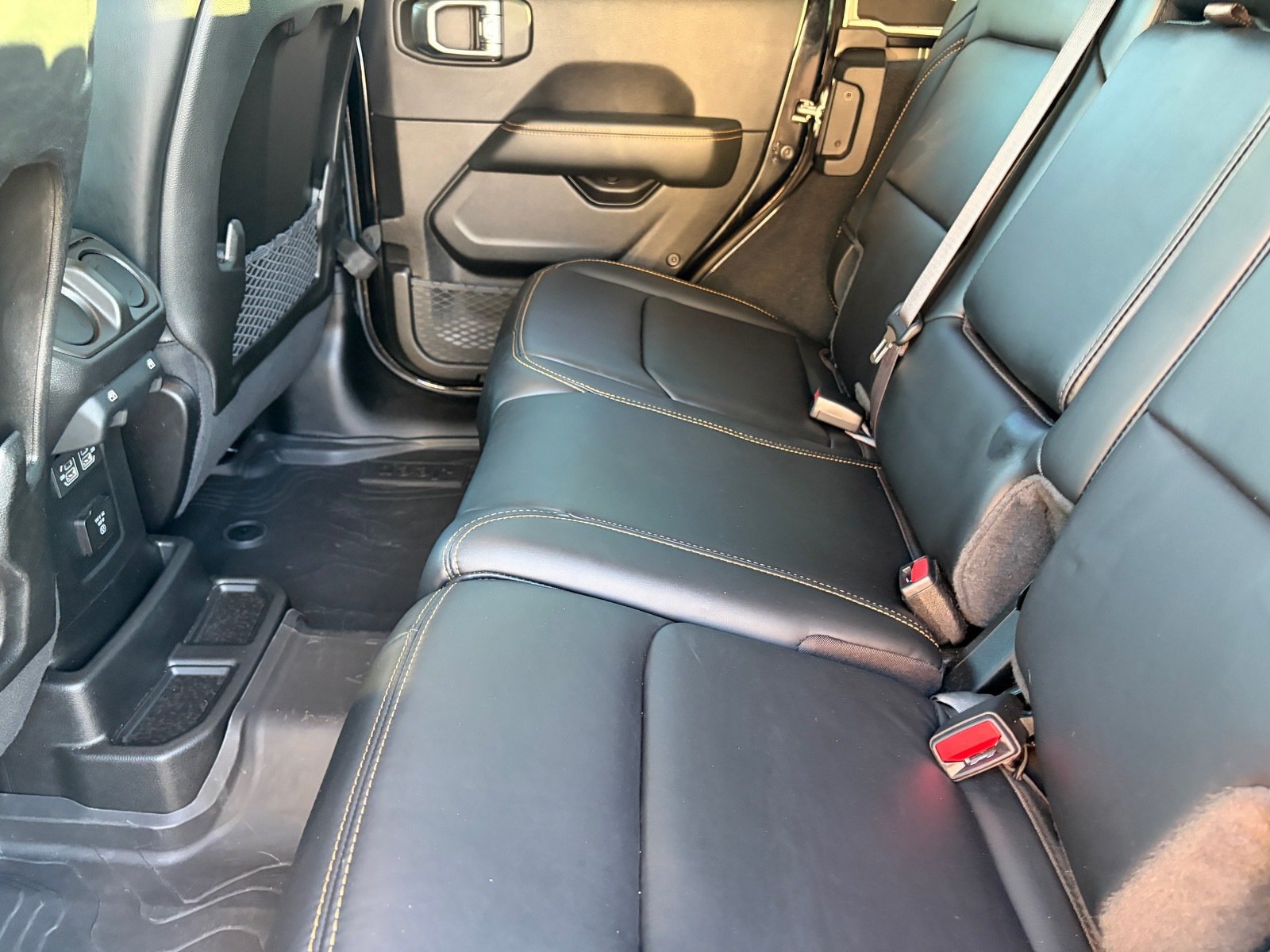 Used 2024 Jeep Wrangler Unlimited Rubicon 392 AWD/4WD image 13