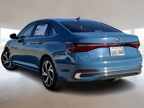 Used 2026 Volkswagen Jetta SEL FWD image 3