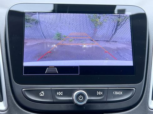 Used 2023 Chevrolet Malibu LT FWD image 17