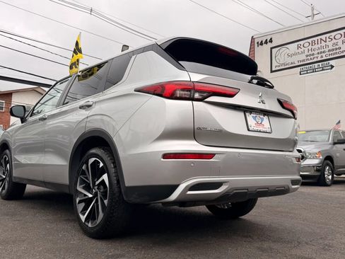 Used 2024 Mitsubishi Outlander Ralliart AWD/4WD image 8