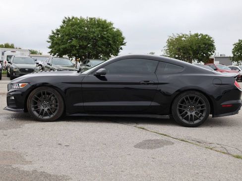 Used 2017 Ford Mustang GT Premium RWD image 8