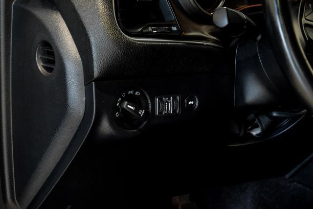 Used 2017 Dodge Challenger R/T RWD image 25