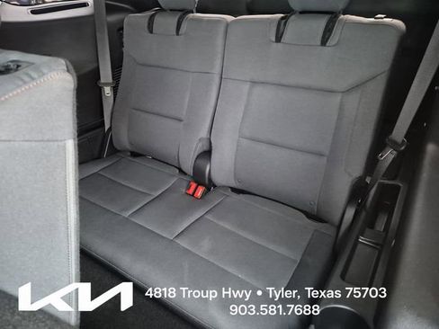 Used 2025 Ford Explorer Active RWD image 27
