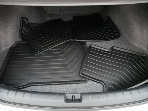 Certified 2017 Honda Accord EX-L image 18