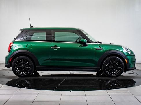 Used 2023 MINI Cooper 2-Door Hardtop image 6