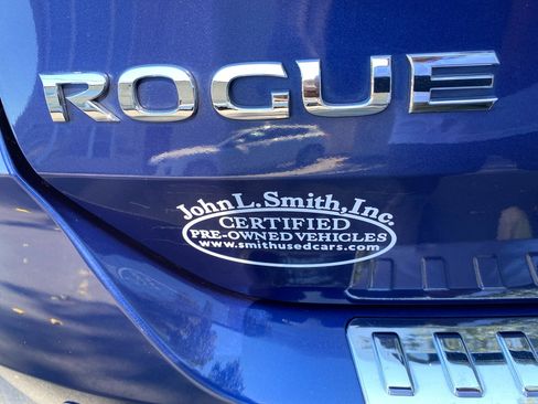 Used 2019 Nissan Rogue SV w/ Premium Package image 23