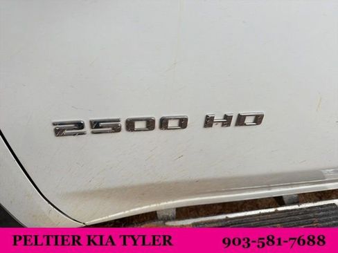 Used 2022 Chevrolet Silverado 2500 LT w/ Convenience Package image 7