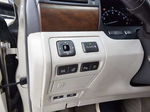 Used 2010 Lexus LS 460 Luxury RWD image 36