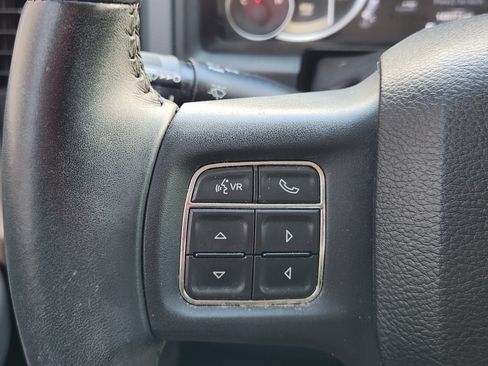 Used 2017 RAM 1500 Big Horn RWD image 28