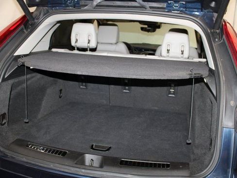 Certified 2022 Cadillac XT4 Premium Luxury w/ Enhanced Visibility Package image 26