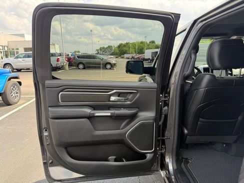 Used 2023 RAM 1500 Laramie AWD/4WD image 33