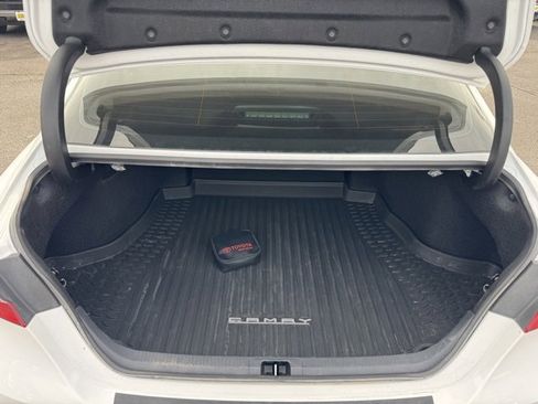 Used 2023 Toyota Camry SE image 29